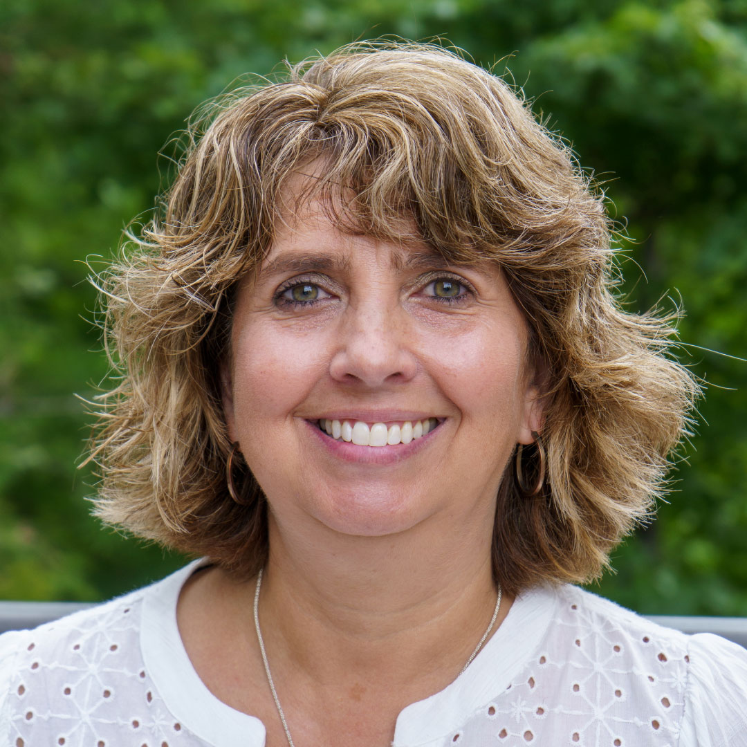 Headshot of Rhonda Chambers