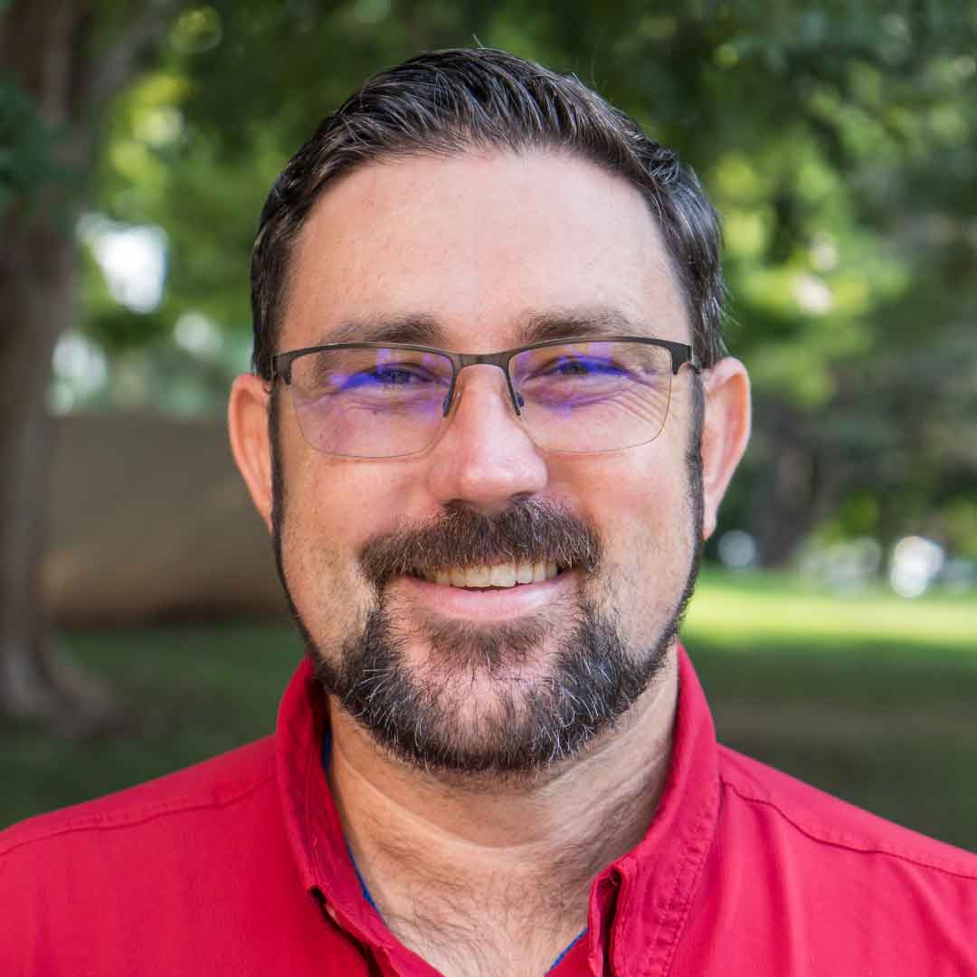 Headshot of Alex Emery